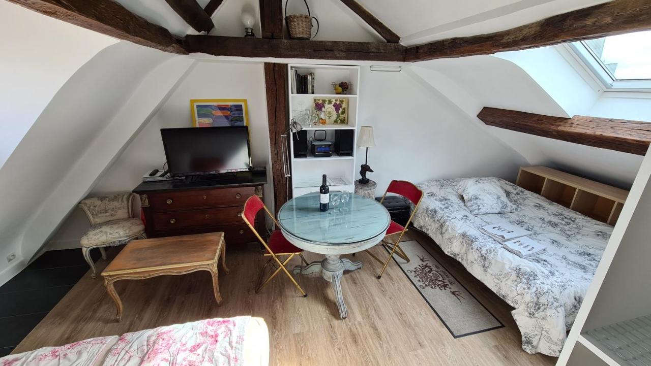 Appartement Coeur De Paris Avec Vue Sur Les Toits エクステリア 写真