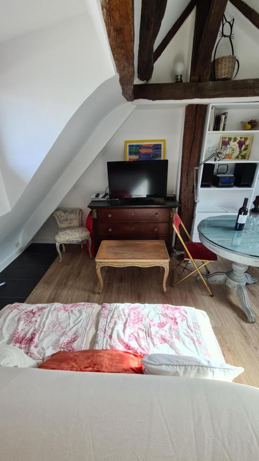 Appartement Coeur De Paris Avec Vue Sur Les Toits エクステリア 写真